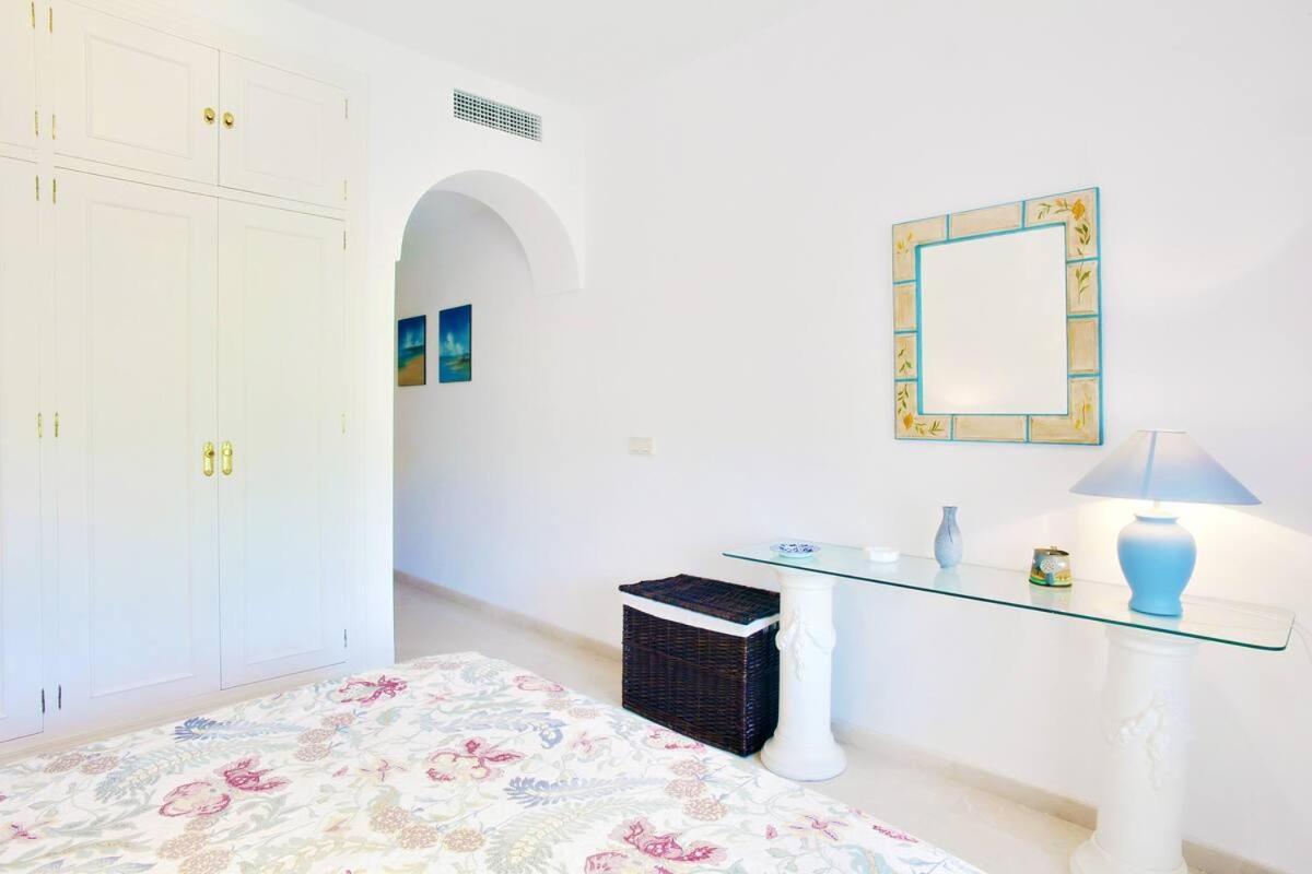 Apartamento Entre Marbella Y Estepona Exterior photo